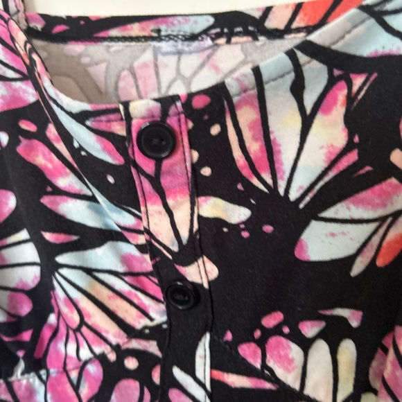 No Boundaries Novelty Butterfly Print Women's Top Buttondown Medium - Picture 5 of 8
